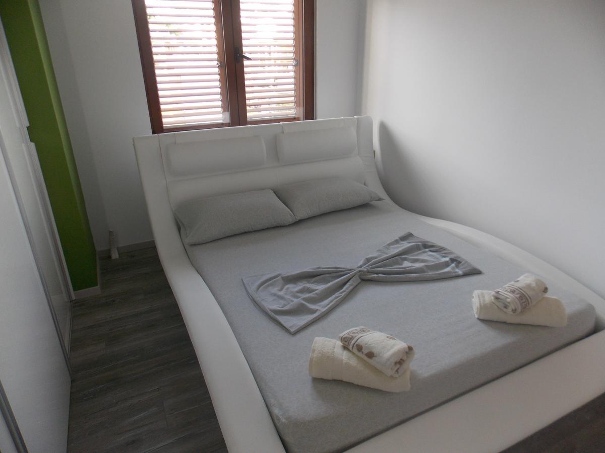Alfred Apartment Sarande