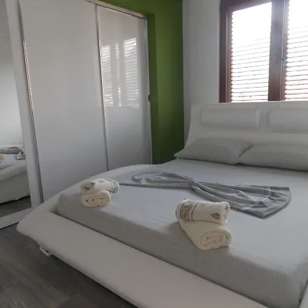 Villa Alfred Sarandë Exterior foto