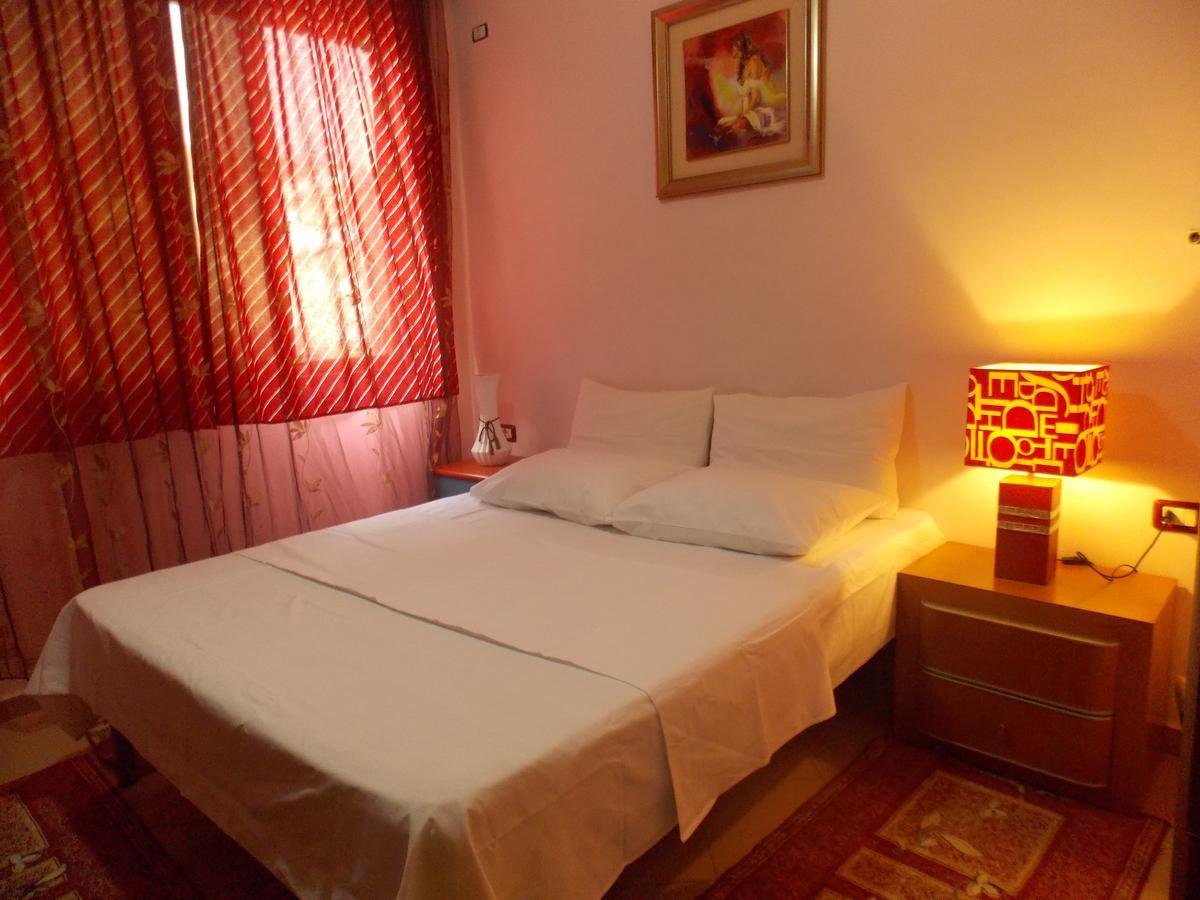 Alfred Apartment