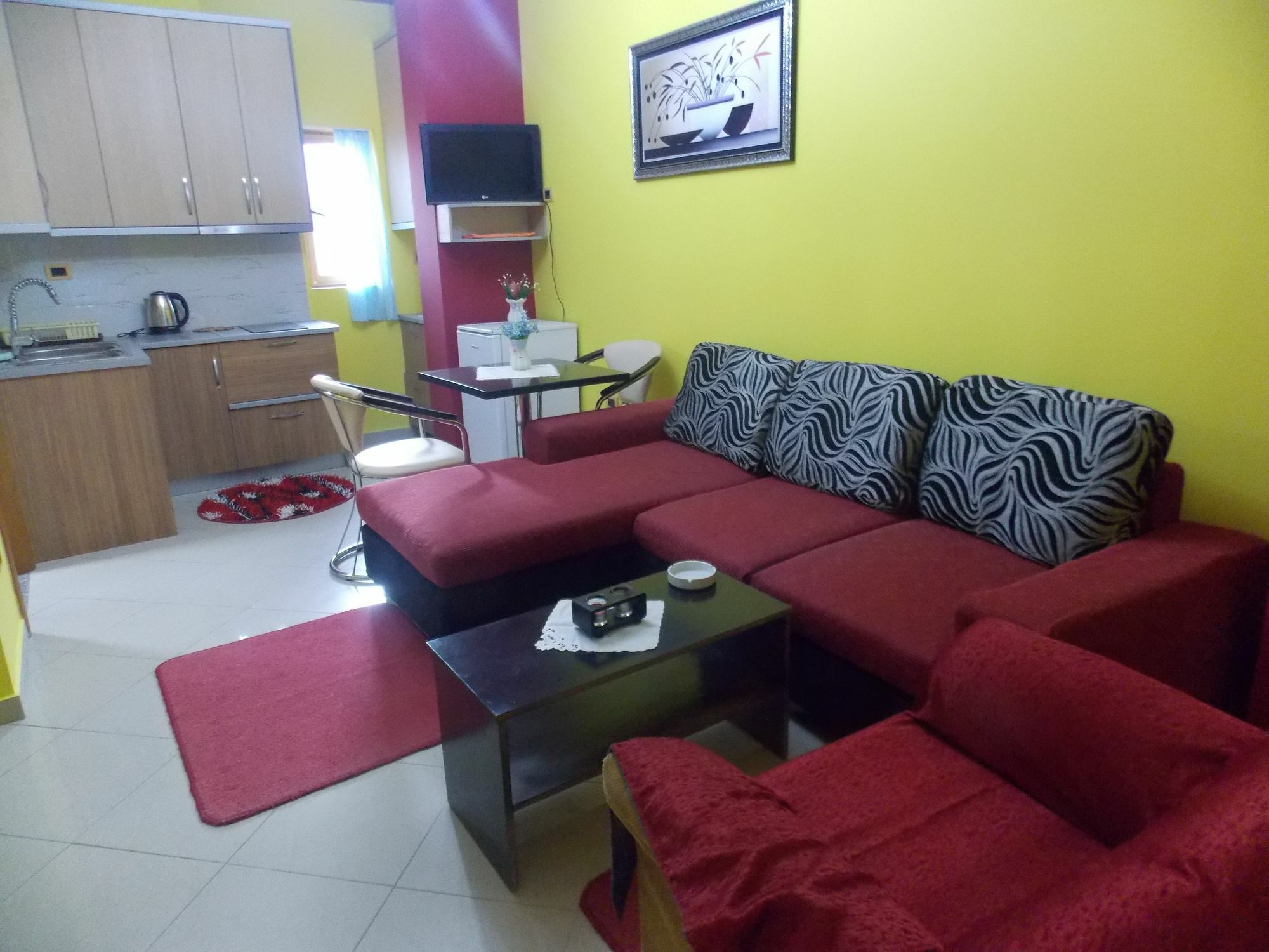 Alfred Apartment