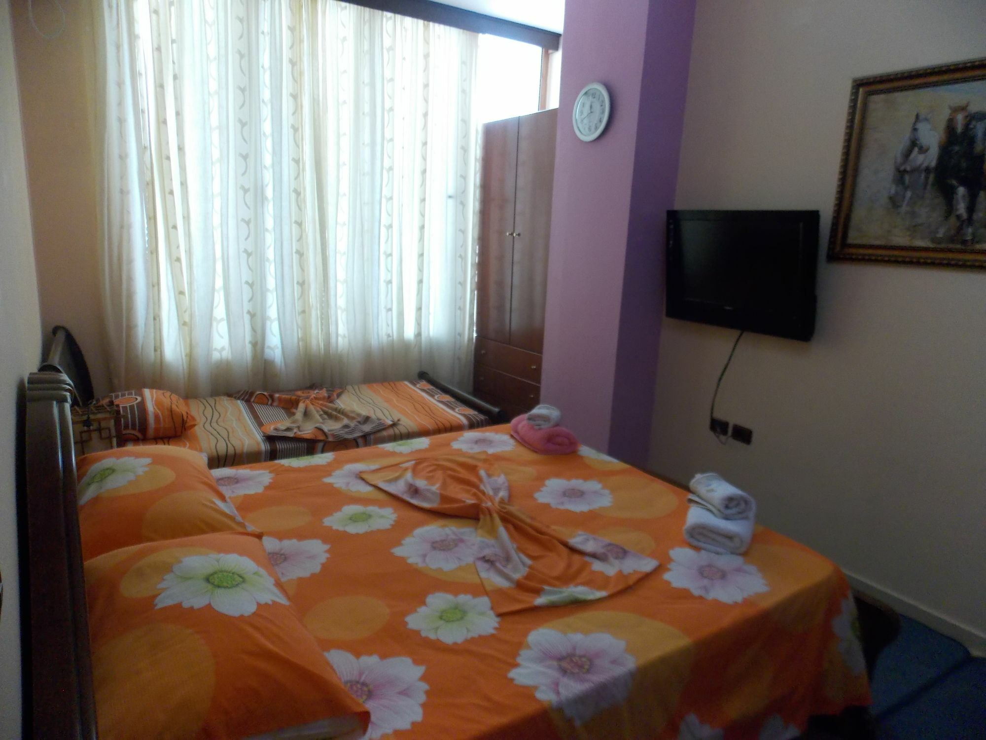Alfred Apartment